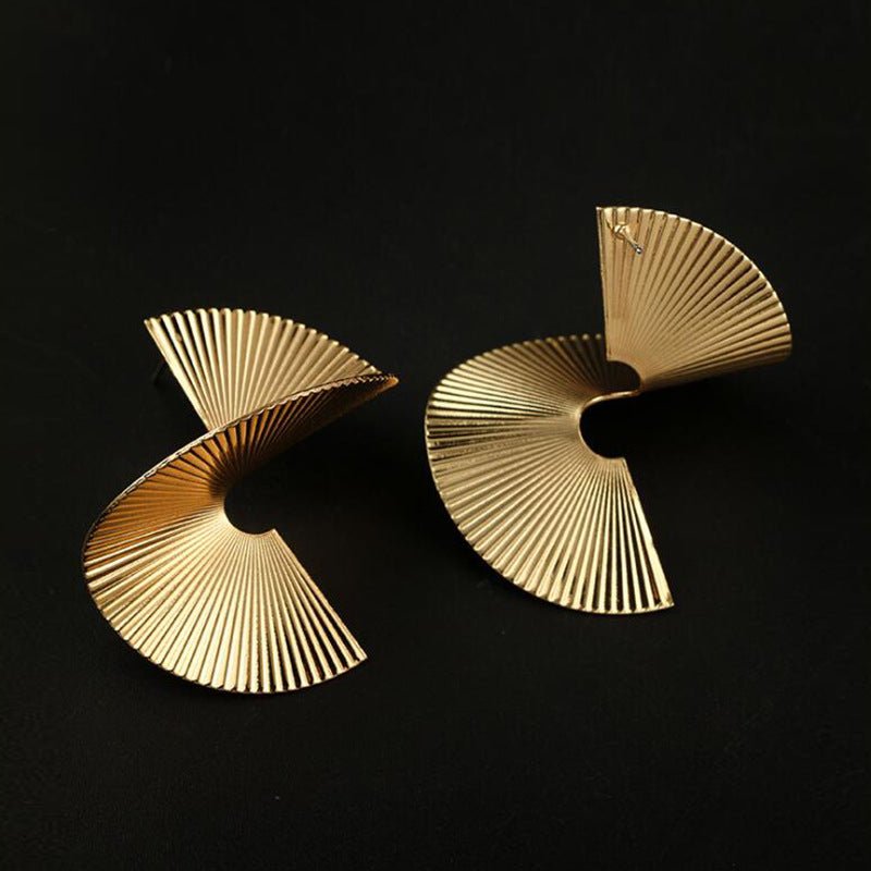 Gilded Fan Statement Earrings ⭐⭐⭐⭐⭐ - DAG JEWELRY