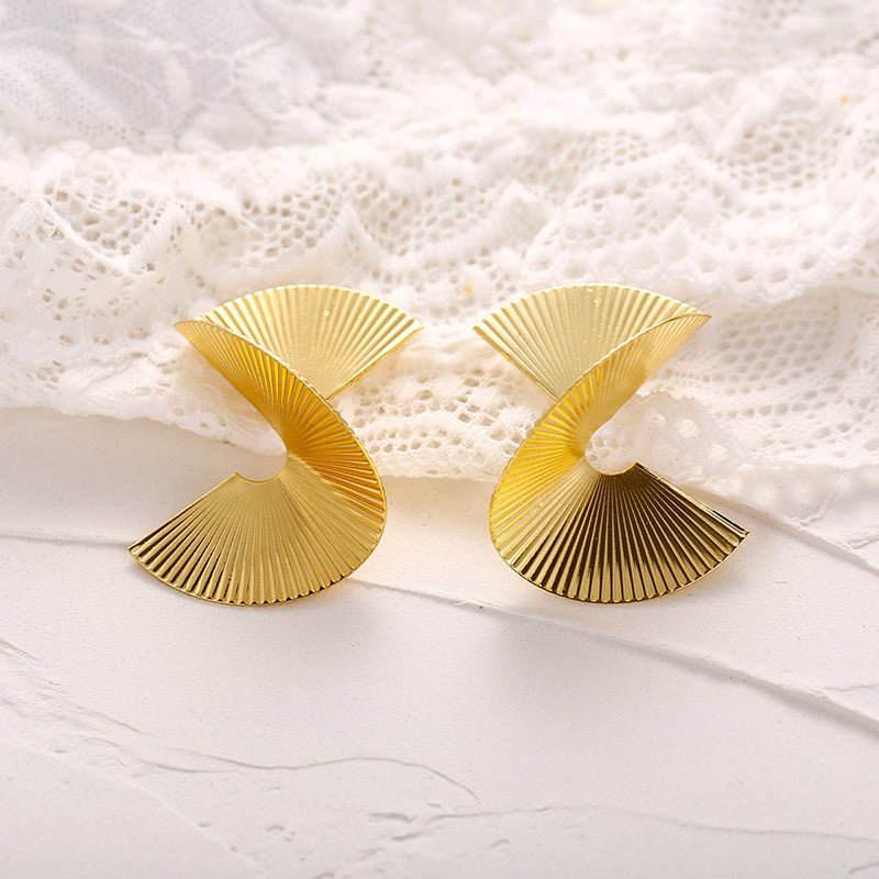 Gilded Fan Statement Earrings ⭐⭐⭐⭐⭐ - DAG JEWELRY